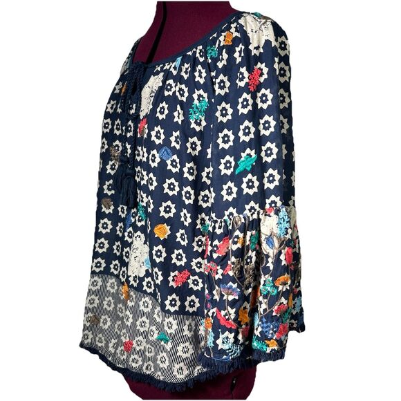 Soft Surroundings Top Blouse XS Embroidered Floral Fringe Hem Bell Sleeve Boho - Picture 5 of 16